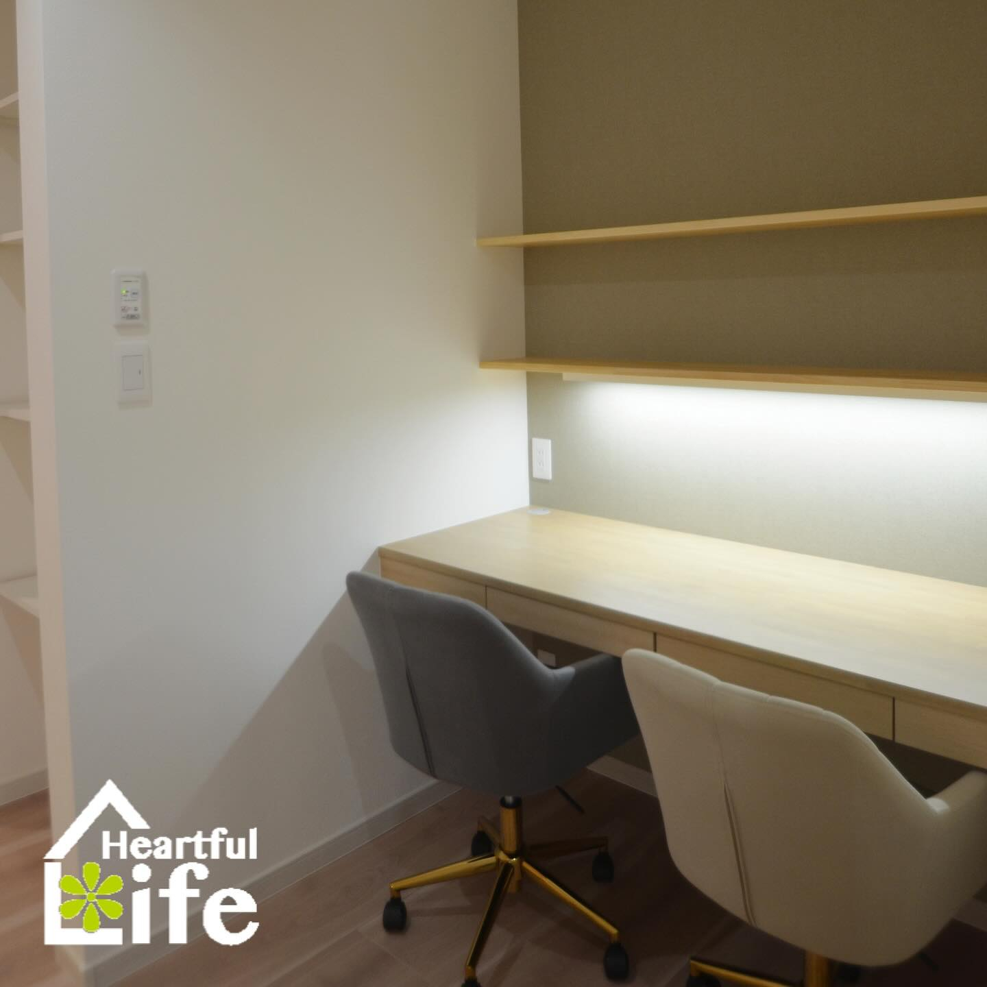 スタディスペースのご紹介です👏キッチン横のスタディスペース...