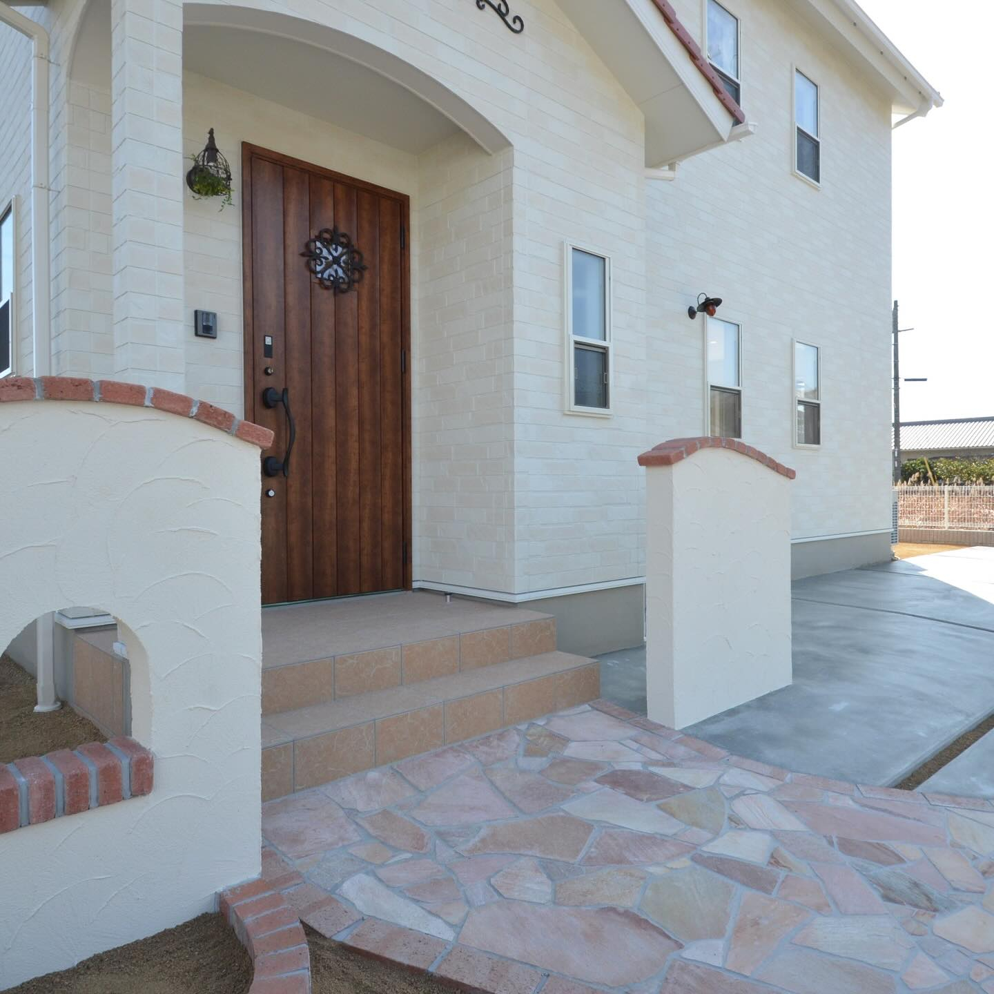 『玄関アプローチ』施工事例のご紹介です👏