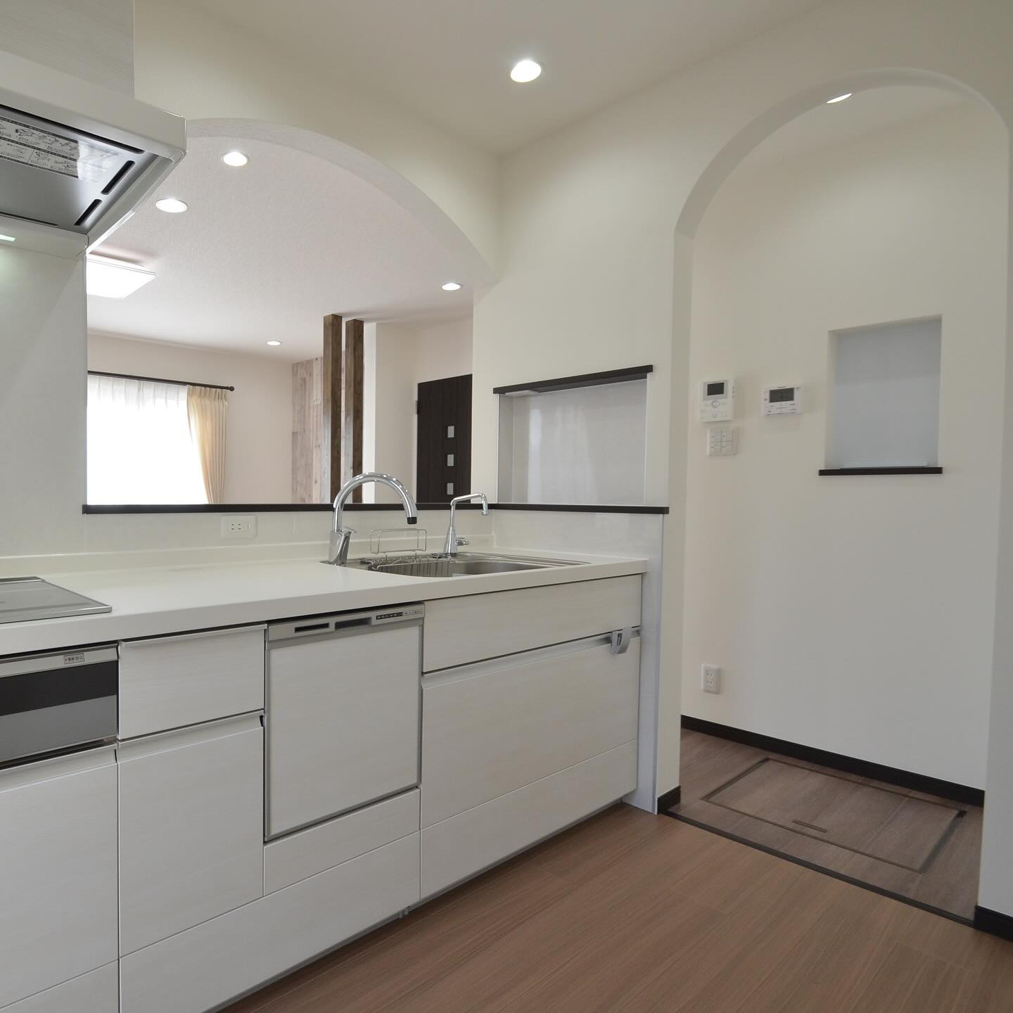 『シンプルモダンなお家』からroom tourのご紹介です...