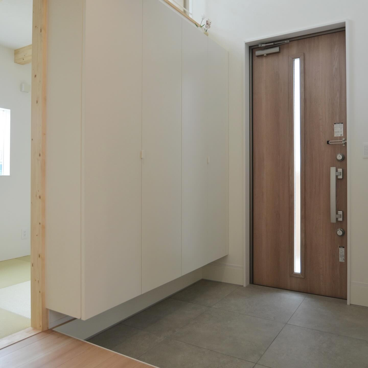 モデルハウスより『吹き抜け玄関』のご紹介です👏