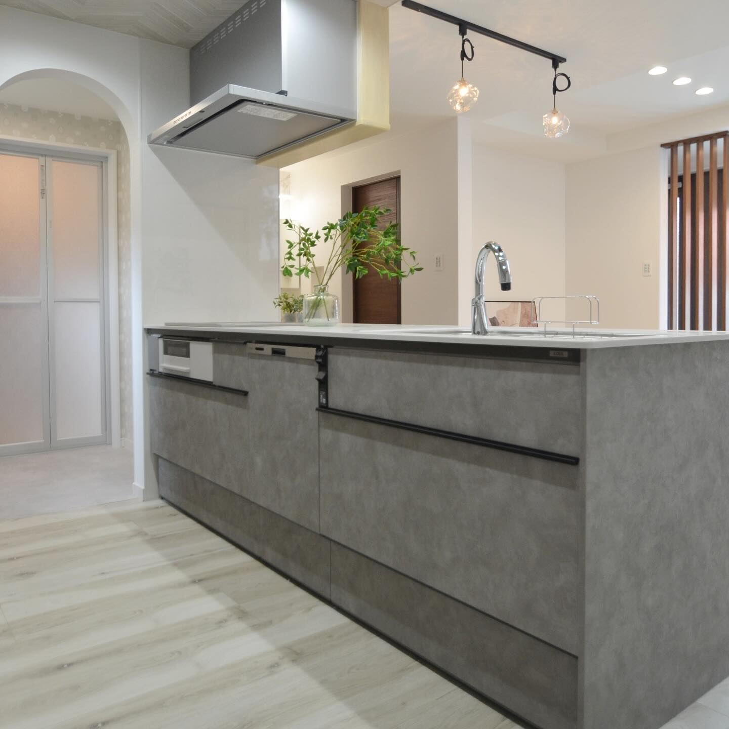 人気のグレーのキッチン🩶