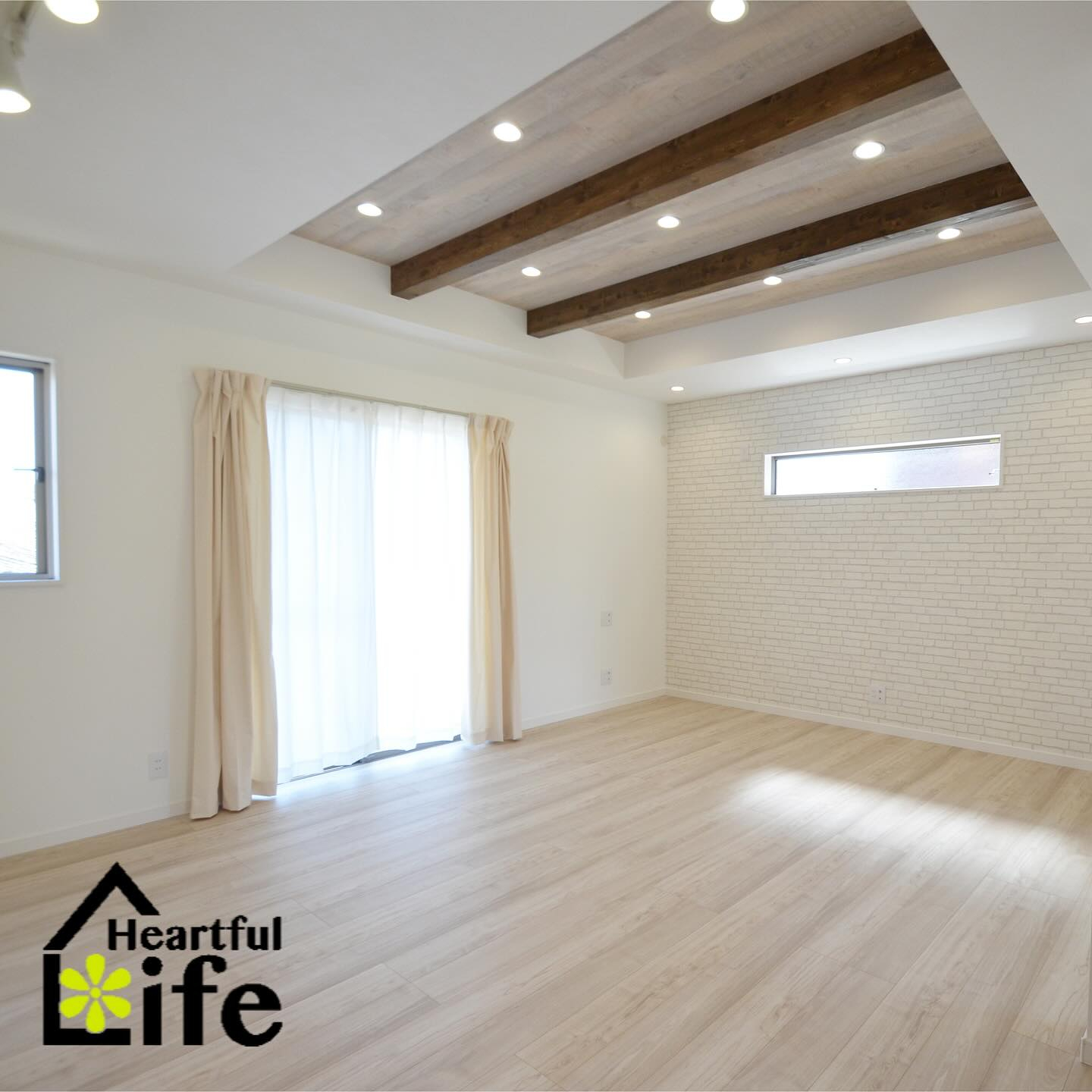 リビングの梁表し👏お部屋全体が開放的に感じられます✨アクセン...