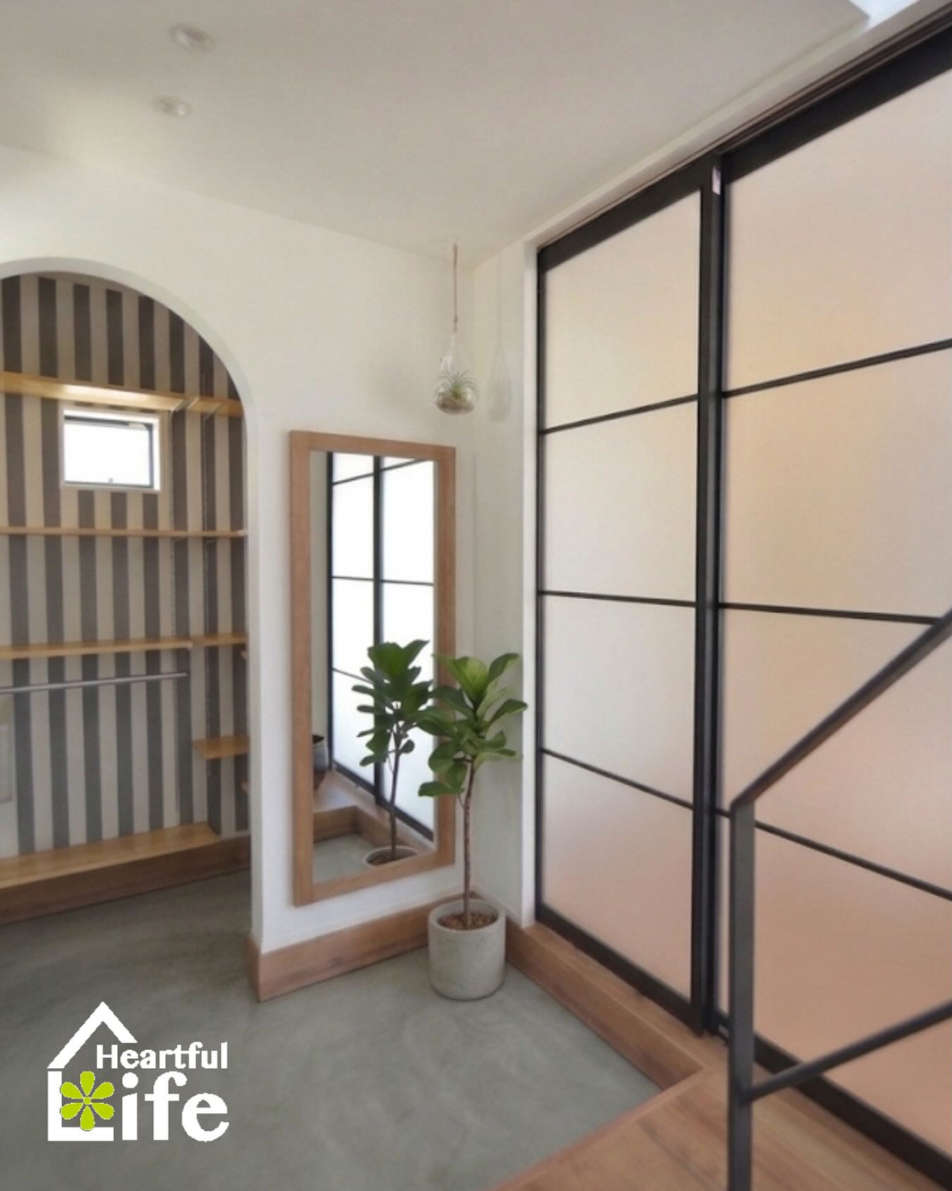 玄関土間はモルタル仕上げ🌟たっぷり収納できるSCLで、すっき...