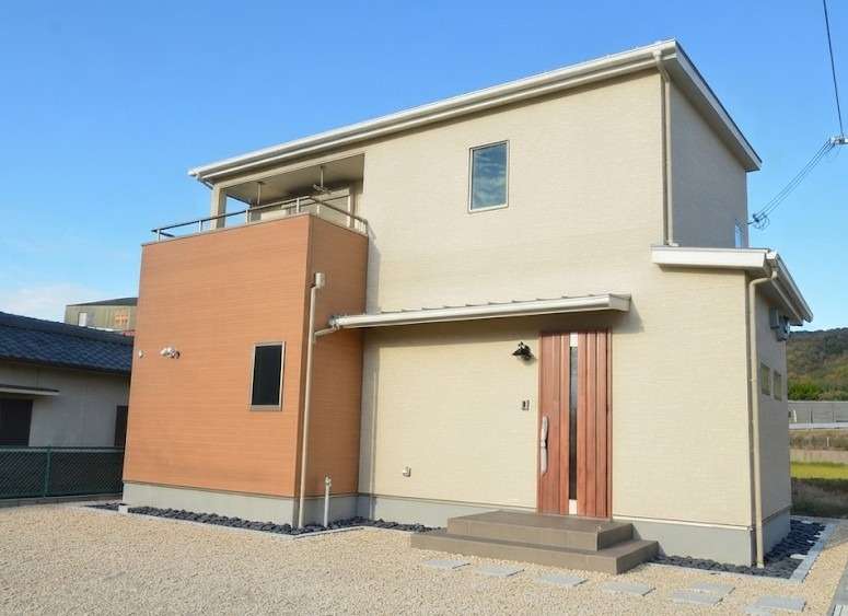 淡路市『空間を広く使い快適な住み心地を叶えるお家』ZEH住宅
