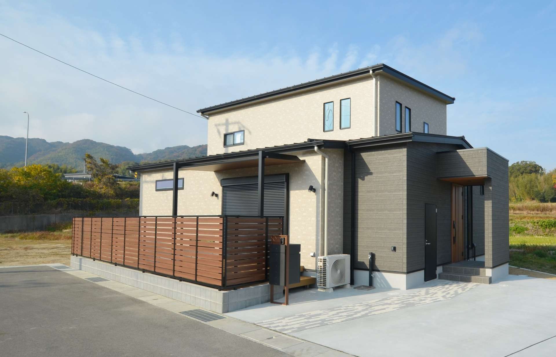 淡路市『開放感と上質を纏う、モダンなお家』ZEH住宅